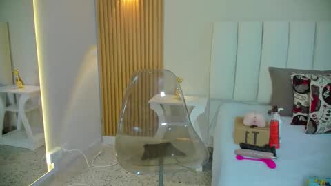 Alex online show from November 19, 2:22 am