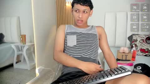 Alex online show from November 26, 3:51 am