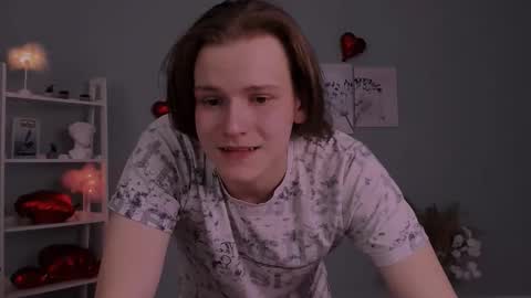 Snapshot of axel_scope chatting on February 19, 8:27 pm axel_scope online show from February 19, 8:27 pm