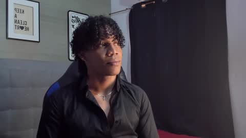 Snapshot of axel_silva3 chatting on October 25, 12:23 pm AXEL SILVA online show from October 25, 12:23 pm