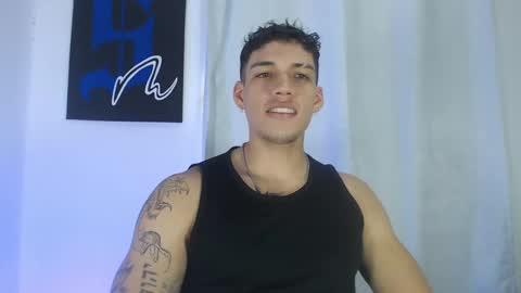Snapshot of axel_taylor21 chatting on February 19, 8:20 pm INDEPENDENT MODEL online show from February 19, 8:20 pm