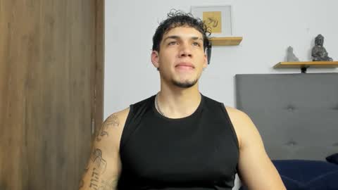 Snapshot of axel_taylor21 chatting on October 23, 6:23 am INDEPENDENT MODEL online show from October 23, 6:23 am