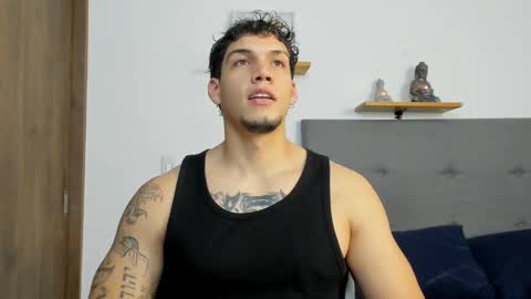 INDEPENDENT MODEL  online show from October 25, 2:08 am