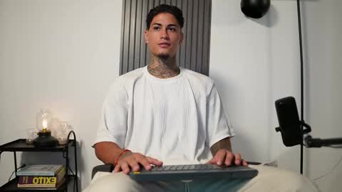 Agustin online show from October 9, 8:51 pm