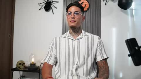 Agustin online show from October 31, 8:54 pm