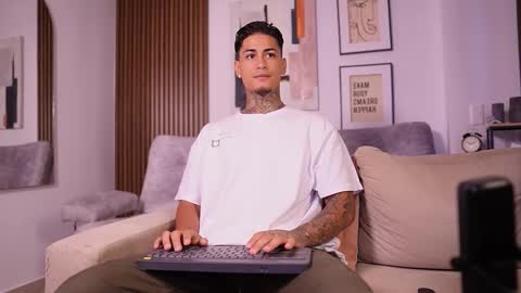 Agustin online show from November 6, 3:57 pm