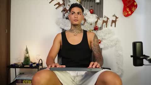 Agustin online show from November 14, 8:51 pm