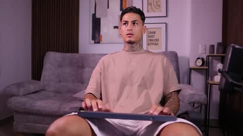 Agustin online show from November 16, 11:10 pm