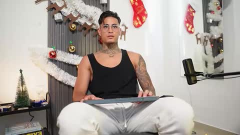 Agustin online show from November 22, 9:47 pm