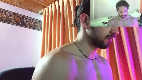 Snapshot of axelcr0ss chatting on September 23, 2:47 am axelcr0ss online show from September 23, 2:47 am