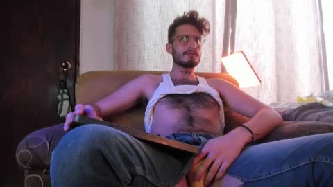 Snapshot of axelg_rose chatting on January 31, 7:29 pm online show from January 31, 7:29 pm