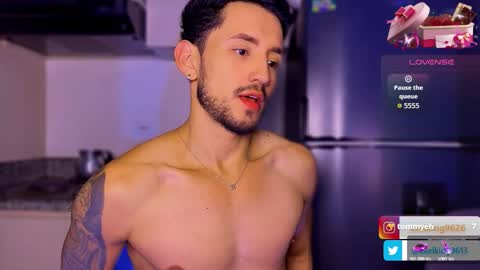 Snapshot of axelking13 chatting on February 15, 12:07 am Axel King online show from February 15, 12:07 am