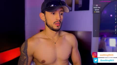 Snapshot of axelking13 chatting on February 20, 1:46 am Axel King online show from February 20, 1:46 am