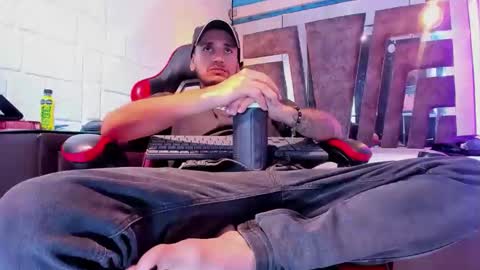 Axell Cross2 online show from March 29, 2:06 pm