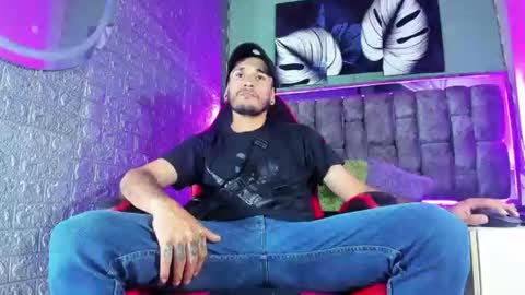 Snapshot of axell_cross2 chatting on June 17, 1:08 am Axell Cross2 online show from June 17, 1:08 am