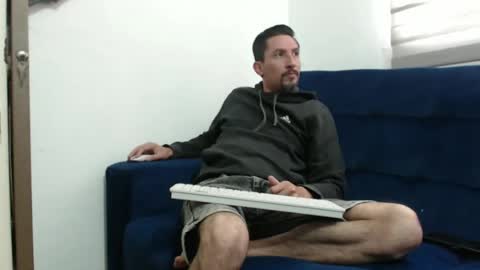 Axel Rose online show from February 17, 7:31 pm