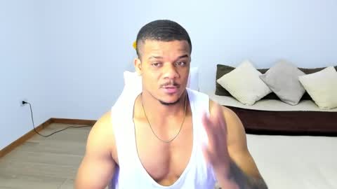 Snapshot of axelldasilva chatting on November 23, 7:57 pm AXEL DA SILVA online show from November 23, 7:57 pm