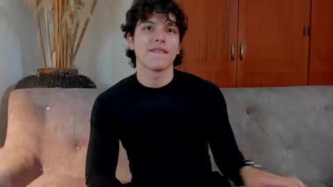 Axel Raven online show from October 16, 7:37 pm