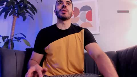 Axel Thompsom online show from December 2, 11:15 am