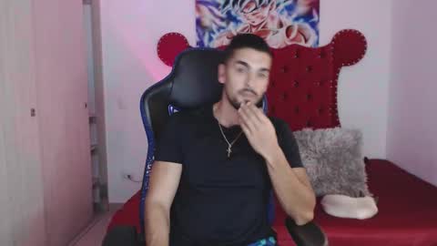 Axel online show from February 2, 11:47 pm