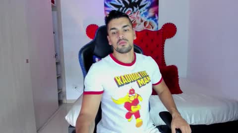 Axel online show from March 28, 12:05 pm