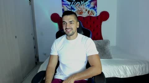 Snapshot of axelwinters_ chatting on April 20, 10:29 am Axel online show from April 20, 10:29 am