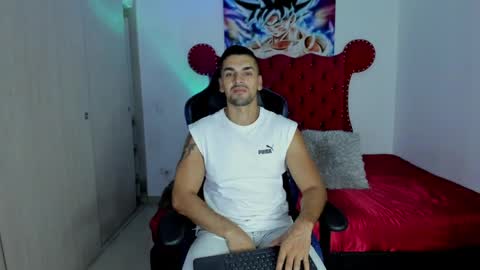Snapshot of axelwinters_ chatting on May 9, 11:21 pm Axel online show from May 9, 11:21 pm