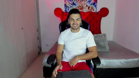 Snapshot of axelwinters_ chatting on May 12, 11:07 am Axel online show from May 12, 11:07 am