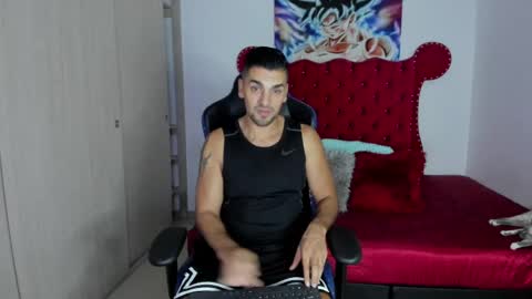 Snapshot of axelwinters_ chatting on May 31, 1:03 am Axel online show from May 31, 1:03 am