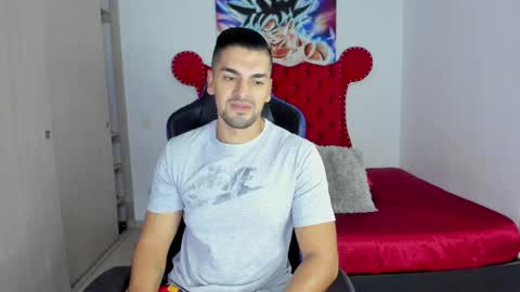 Snapshot of axelwinters_ chatting on June 1, 11:23 am Axel online show from June 1, 11:23 am