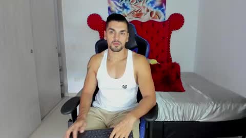 Snapshot of axelwinters_ chatting on June 9, 12:17 pm Axel online show from June 9, 12:17 pm