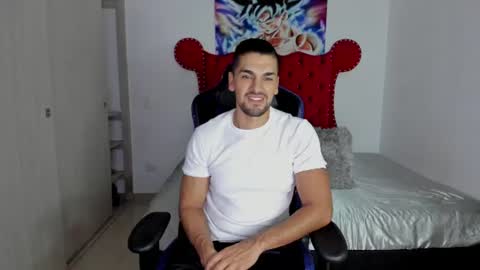 Snapshot of axelwinters_ chatting on June 18, 11:47 am Axel online show from June 18, 11:47 am