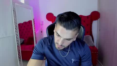 Snapshot of axelwinters_ chatting on July 1, 10:53 pm Axel online show from July 1, 10:53 pm