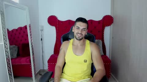 Snapshot of axelwinters_ chatting on July 6, 8:22 pm Axel online show from July 6, 8:22 pm