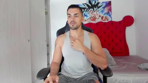 Axel online show from October 11, 1:20 pm