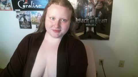 Snapshot of axisgray chatting on May 18, 2:51 am Axis Gray online show from May 18, 2:51 am