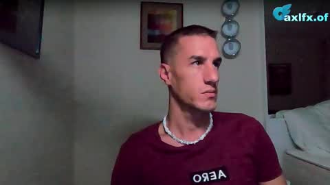 Axl online show from October 11, 12:32 am