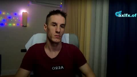 Axl online show from March 27, 12:38 am