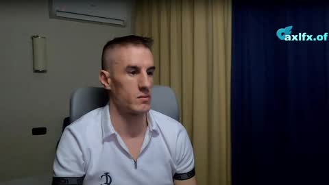 Axl online show from April 13, 11:32 pm