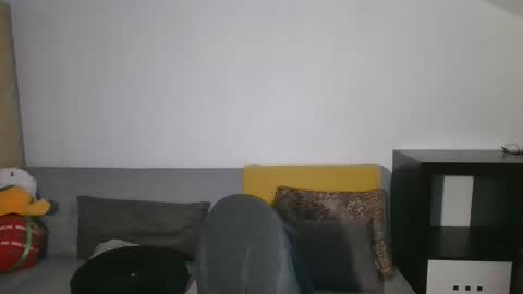 axue online show from April 25, 8:06 pm