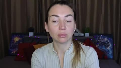 Jully online show from February 19, 9:50 am