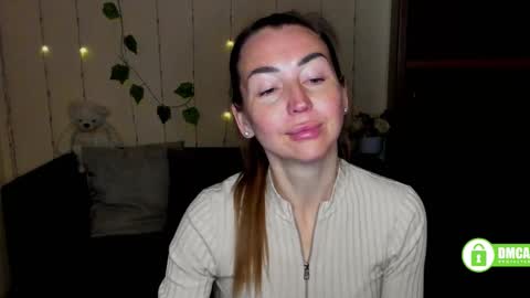 Jully online show from February 24, 9:43 am