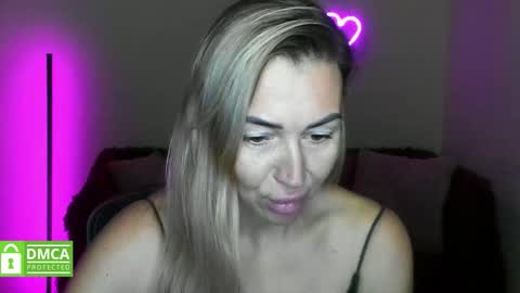 Jully online show from November 15, 6:33 am