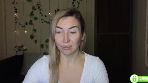 Jully online show from January 5, 6:33 pm