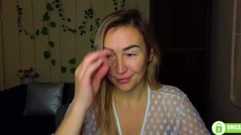 Jully online show from January 8, 6:32 pm