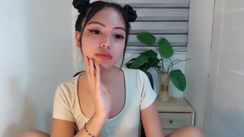 ayalvrs18 online show from February 17, 7:53 pm