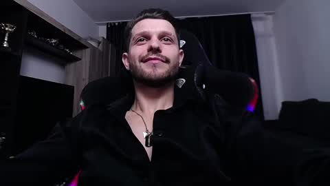 Snapshot of aydanblakeofficial chatting on November 25, 7:03 pm Aydan Blake Official online show from November 25, 7:03 pm