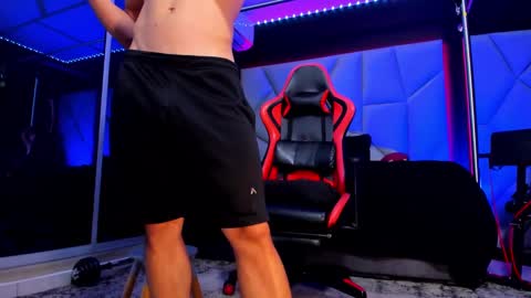 Ayden Miller online show from October 22, 2:01 am