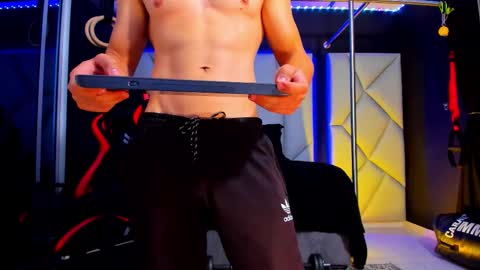 Snapshot of aydenmillerdom chatting on February 6, 7:12 am Ayden Miller online show from February 6, 7:12 am