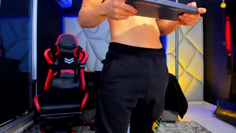 Snapshot of aydenmillerdom chatting on February 22, 2:59 pm Ayden Miller online show from February 22, 2:59 pm